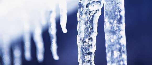close up photo of icicles